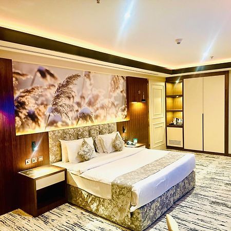 Raintree Rolla Hotel Дубай Екстериор снимка