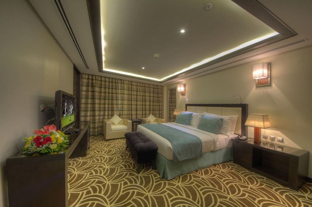 Raintree Rolla Hotel Дубай Екстериор снимка
