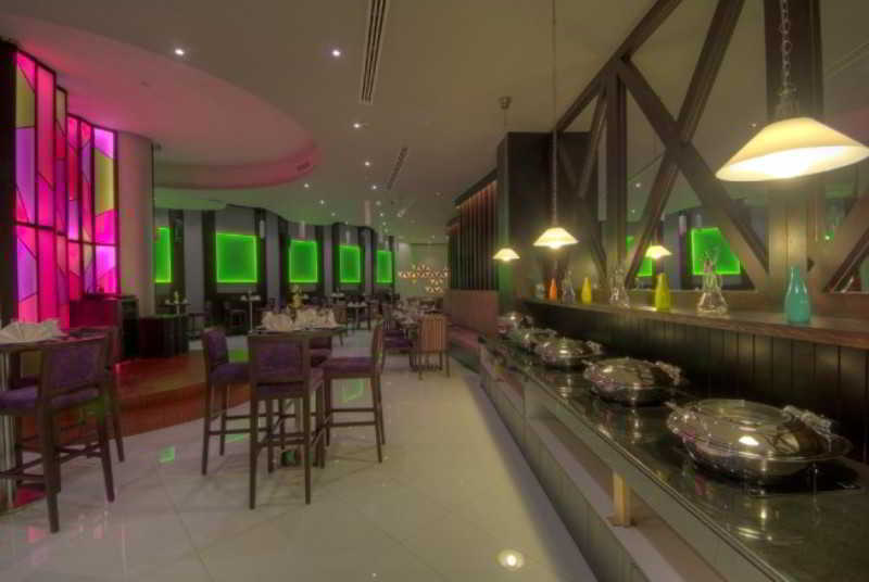 Raintree Rolla Hotel Дубай Екстериор снимка